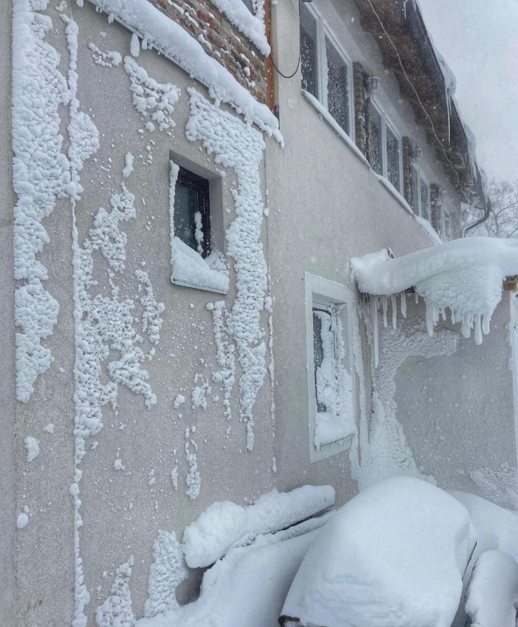 Konak Umoljani Apartment Bagian luar foto