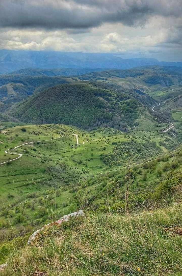 Konak Umoljani Bagian luar foto