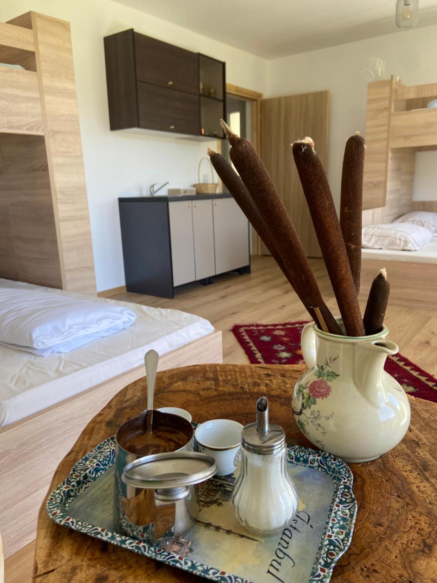Konak Umoljani Bagian luar foto
