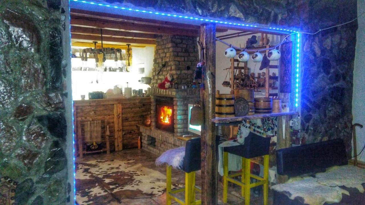 Konak Umoljani Bagian luar foto